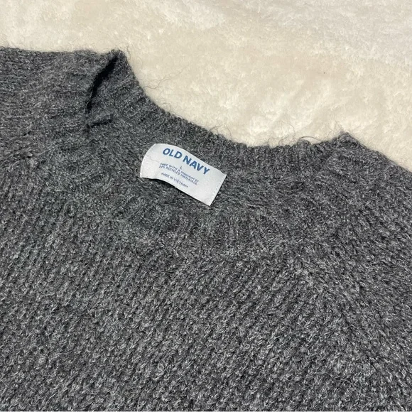 Cozy Charcoal Gray Knit Sweater - Picture 5 of 5
